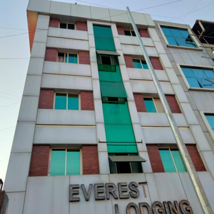 Hotel Everest Lodging Navi Mumbai Exterior foto