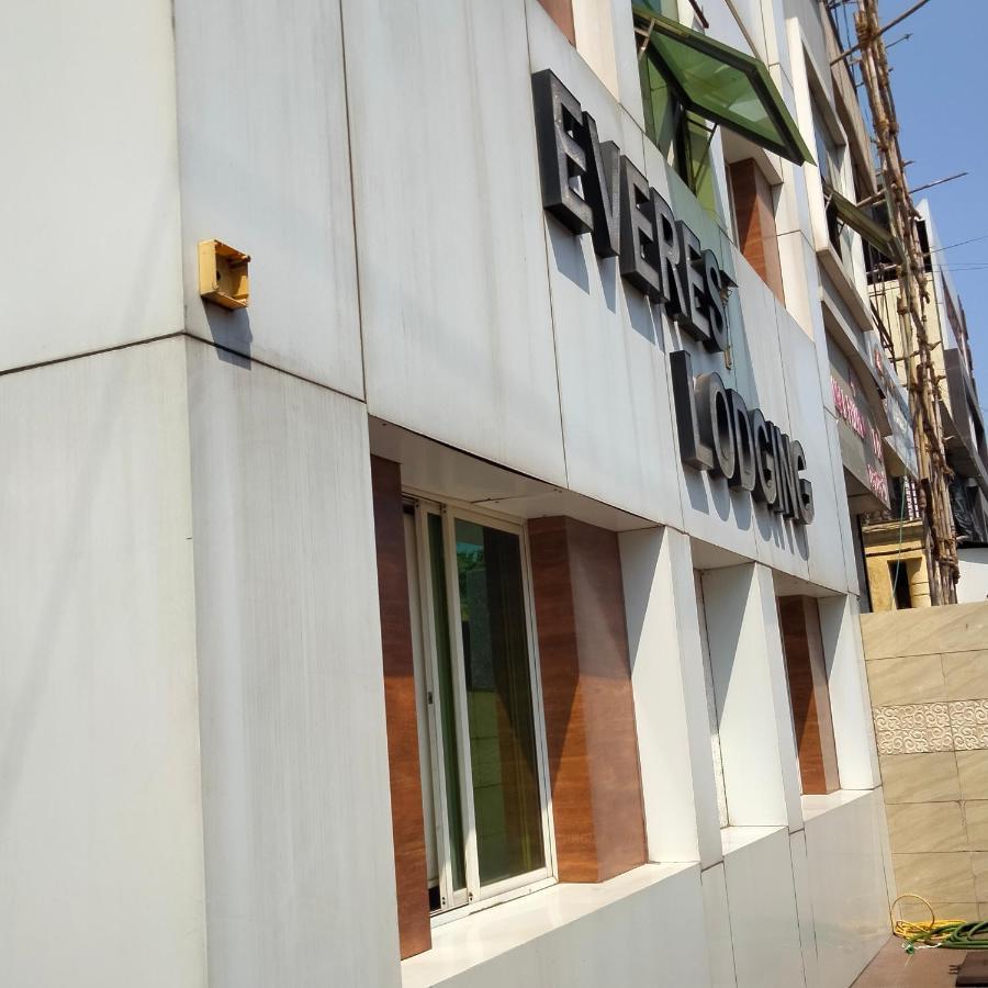 Hotel Everest Lodging Navi Mumbai Exterior foto