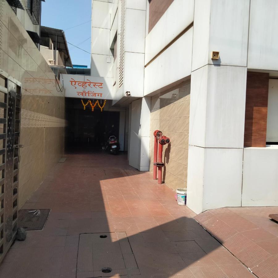 Hotel Everest Lodging Navi Mumbai Exterior foto