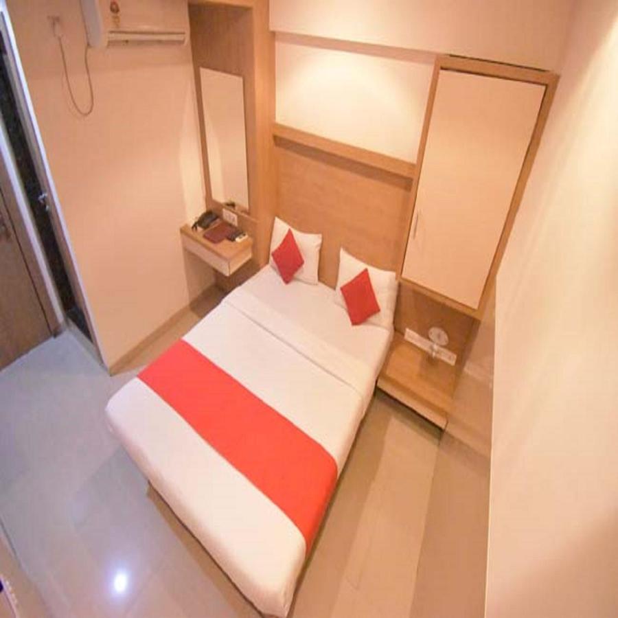 Hotel Everest Lodging Navi Mumbai Exterior foto