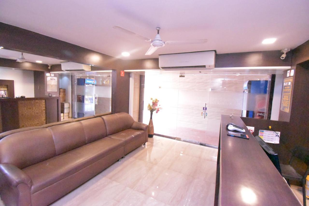 Hotel Everest Lodging Navi Mumbai Exterior foto